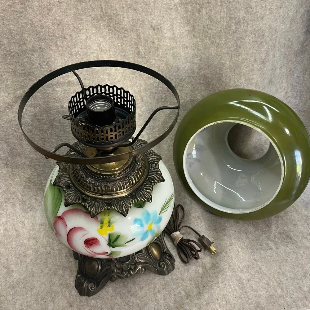 Vintage Green‎ Floral Hurricane Lamp 3-Way Turn Key 21inches
